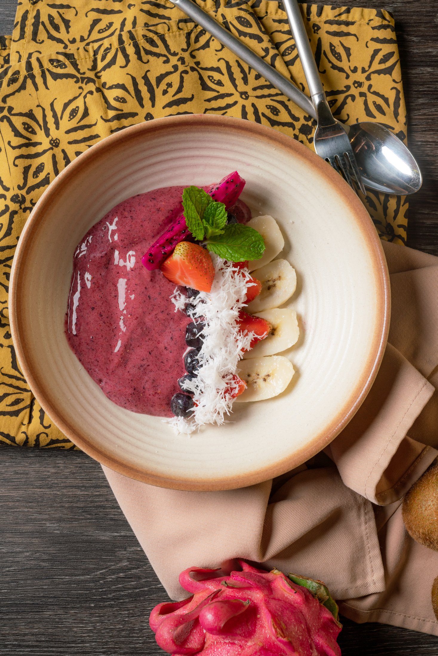 Berry Family Açaí Bowl